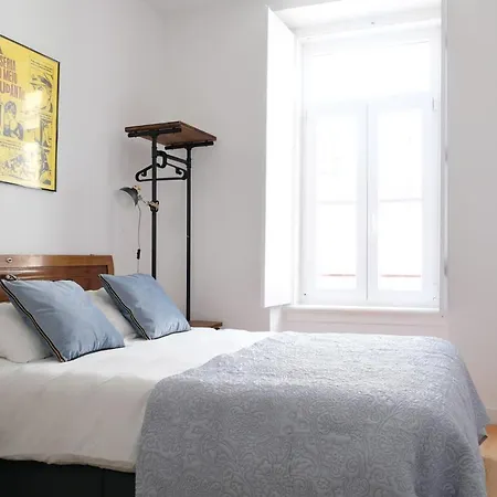 Poets אכסניה *